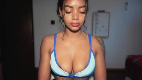 LEXY - Independent account online show from February 2026 12:37:01 PM