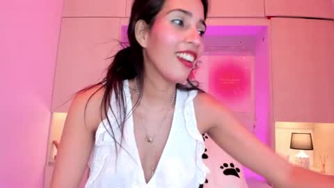 Snapshot of lexyquinn_ chatting on September 2025 04:12:02 AM L I A online show from September 2025 04:12:02 AM