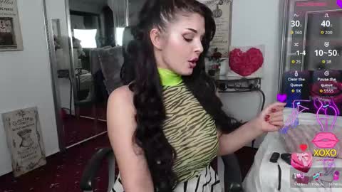 Snapshot of lexyrene chatting on September 2025 07:51:02 PM Adina online show from September 2025 07:51:02 PM