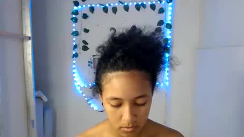 Snapshot of ley_blus1 chatting on December 2024 04:49:01 PM lolita online show from December 2024 04:49:01 PM