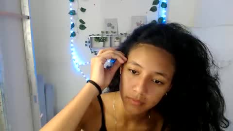 Snapshot of ley_blus1 chatting on December 2024 04:47:01 AM lolita online show from December 2024 04:47:01 AM