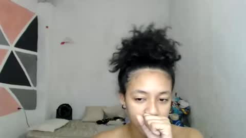 Snapshot of ley_blus1 chatting on December 2024 04:43:01 PM lolita online show from December 2024 04:43:01 PM
