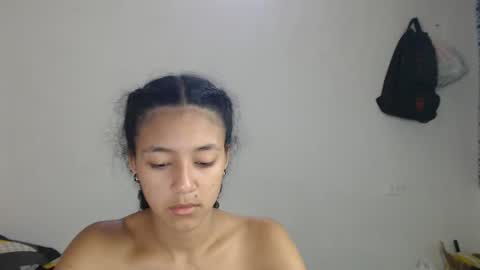 Snapshot of ley_blus1 chatting on February 2025 03:32:01 PM lolita online show from February 2025 03:32:01 PM