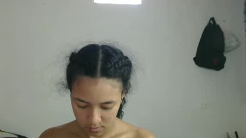 Snapshot of ley_blus1 chatting on February 2025 01:51:02 PM lolita online show from February 2025 01:51:02 PM