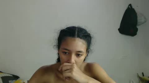 Snapshot of ley_blus1 chatting on February 2025 04:56:02 PM lolita online show from February 2025 04:56:02 PM