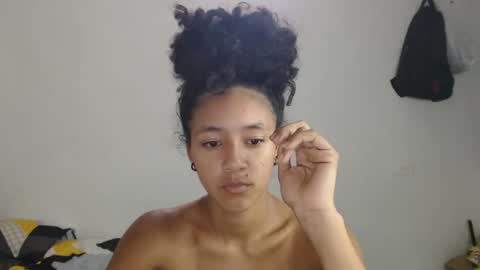Snapshot of ley_blus1 chatting on March 2025 01:40:01 PM lolita online show from March 2025 01:40:01 PM
