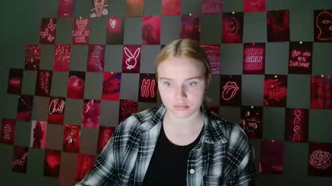 Leyla online show from September 2025 06:04:02 AM