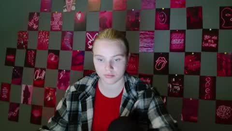 Leyla online show from September 2025 06:27:02 AM