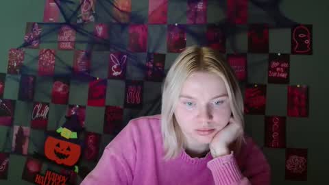 Leyla online show from October 2025 07:21:02 AM