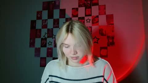 Snapshot of leyla_le chatting on November 2025 07:03:01 AM Leyla online show from November 2025 07:03:01 AM