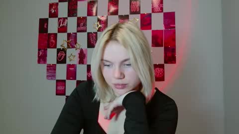 Snapshot of leyla_le chatting on November 2025 07:07:01 AM Leyla online show from November 2025 07:07:01 AM