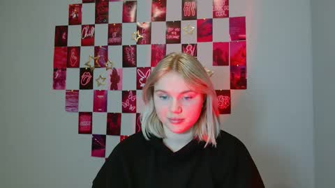 Snapshot of leyla_le chatting on November 2025 07:09:01 AM Leyla online show from November 2025 07:09:01 AM