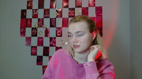 Snapshot of leyla_le chatting on December 2025 07:39:01 AM Leyla online show from December 2025 07:39:01 AM