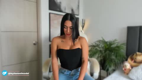 Snapshot of leyla_steel chatting on October 2025 02:37:01 PM INSTA leylasteel model online show from October 2025 02:37:01 PM