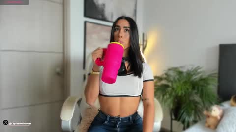 Snapshot of leyla_steel chatting on October 2025 04:19:01 PM INSTA leylasteel model online show from October 2025 04:19:01 PM