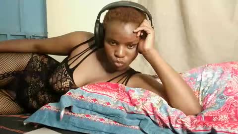 leylacuty13 online show from April 2026 09:39:33 PM