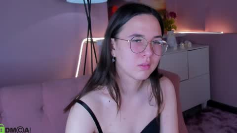 Snapshot of leylamirage chatting on March 2026 12:22:01 PM leylamirage online show from March 2026 12:22:01 PM