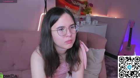 Snapshot of leylamirage chatting on March 2026 12:21:01 PM leylamirage online show from March 2026 12:21:01 PM