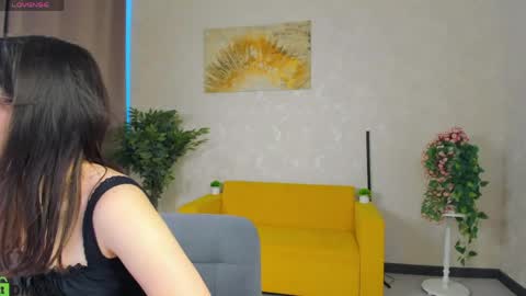 Snapshot of leylamirage chatting on March 2026 12:17:02 PM leylamirage online show from March 2026 12:17:02 PM