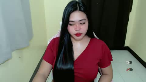 Snapshot of lhara_cumming chatting on February 2025 08:05:01 PM LHARA online show from February 2025 08:05:01 PM