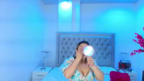 Lia  online show from September 2025 03:19:02 AM