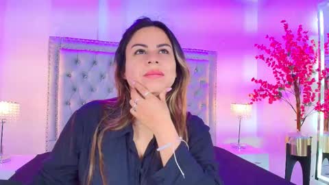 Lia  online show from October 2025 12:35:02 AM