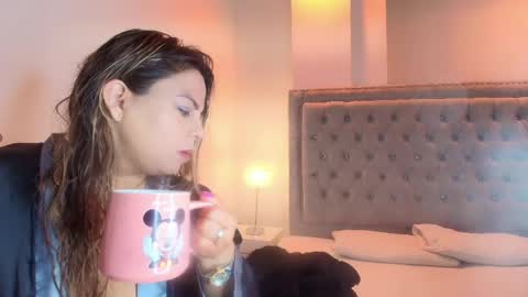Lia  online show from April 2026 04:26:01 AM