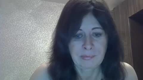 Snapshot of lia_ang chatting on November 2025 09:28:01 PM lia_ang online show from November 2025 09:28:01 PM
