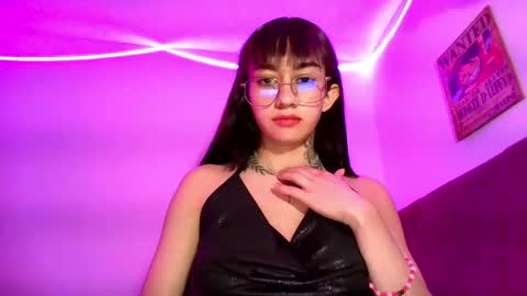 Lia Johnson online show from May 2026 10:25:01 PM