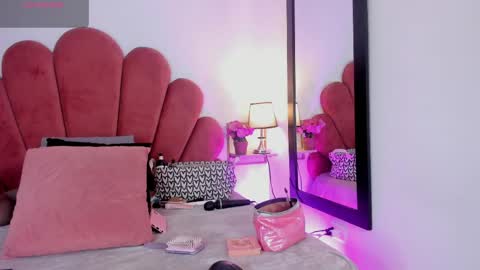 Lia Jhonson online show from May 2026 11:29:02 AM