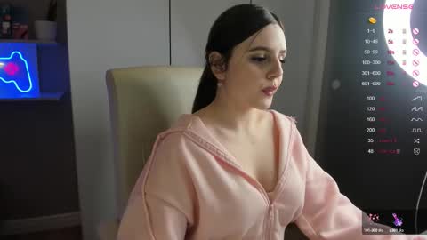 Snapshot of lia_lil chatting on October 2025 01:42:02 PM Lia online show from October 2025 01:42:02 PM