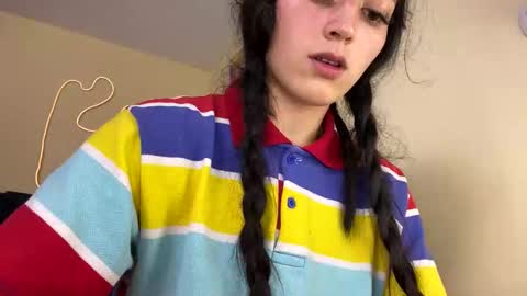 Little Queen Lia  online show from December 2025 08:39:01 PM