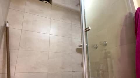 Little Queen Lia  online show from March 2026 12:05:01 AM