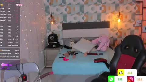 Snapshot of lia_roux1 chatting on February 2025 05:54:02 AM Camila online show from February 2025 05:54:02 AM