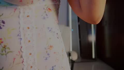 Lia  online show from October 2025 01:07:01 PM