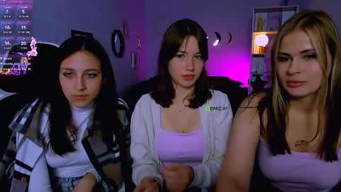 Snapshot of lia_sunset chatting on September 2025 07:37:02 PM Lia online show from September 2025 07:37:02 PM