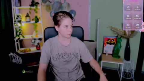 Snapshot of lia_sunset chatting on September 2025 08:27:01 AM Lia online show from September 2025 08:27:01 AM