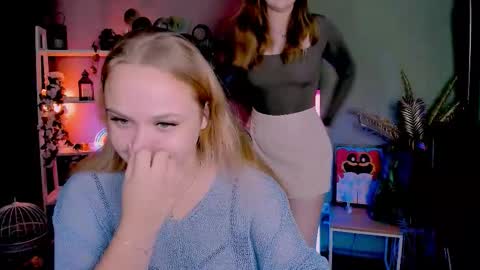 Snapshot of lia_sunset chatting on September 2025 07:15:02 PM Lia online show from September 2025 07:15:02 PM