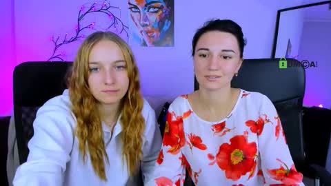 Snapshot of lia_sunset chatting on October 2025 12:24:02 PM Lia online show from October 2025 12:24:02 PM