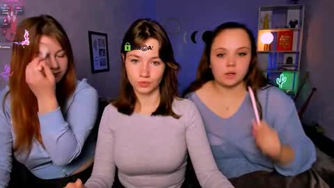 Snapshot of lia_sunset chatting on October 2025 07:11:02 PM Lia online show from October 2025 07:11:02 PM