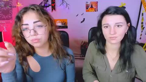 Snapshot of lia_sunset chatting on October 2025 06:59:01 AM Lia online show from October 2025 06:59:01 AM