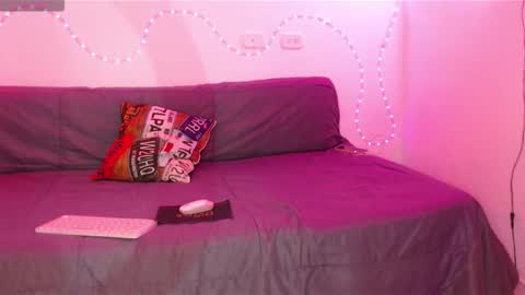 lia_tgn online show from September 2025 06:24:01 PM