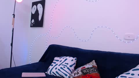 lia_tgn online show from October 2025 07:02:01 PM