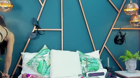 lia_valmont online show from March 2026 05:01:02 PM