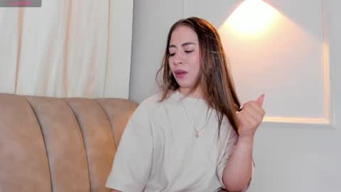 Snapshot of lia_walton__ chatting on January 2025 12:08:01 PM liz walton online show from January 2025 12:08:01 PM