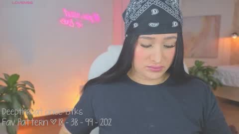 Lia Cox online show from October 2025 03:02:02 AM