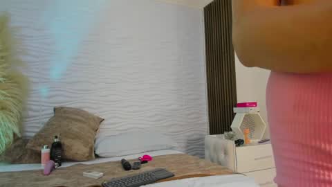 Snapshot of liaflowers chatting on May 2026 06:08:01 AM Lia online show from May 2026 06:08:01 AM