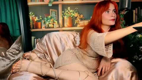 Liah  online show from February 2025 12:37:01 PM