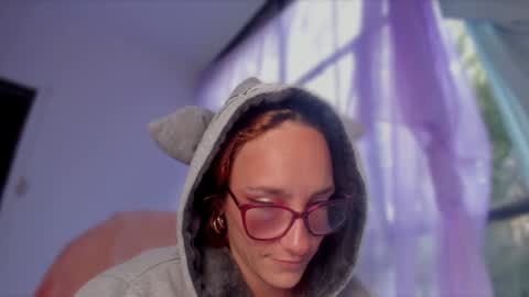 Snapshot of liahilton_ chatting on December 2024 11:41:01 AM lh6 9c online show from December 2024 11:41:01 AM