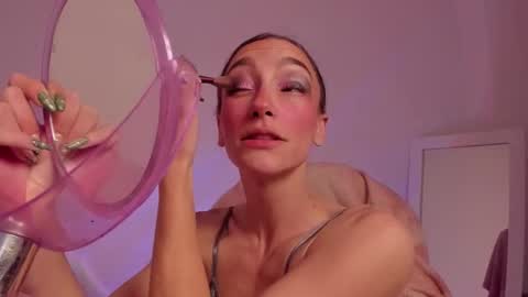 Snapshot of liahilton_ chatting on November 2025 03:56:01 PM lh6 9c online show from November 2025 03:56:01 PM